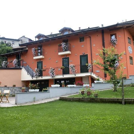 Al Pasche Bed & Breakfast Dronero Bagian luar foto
